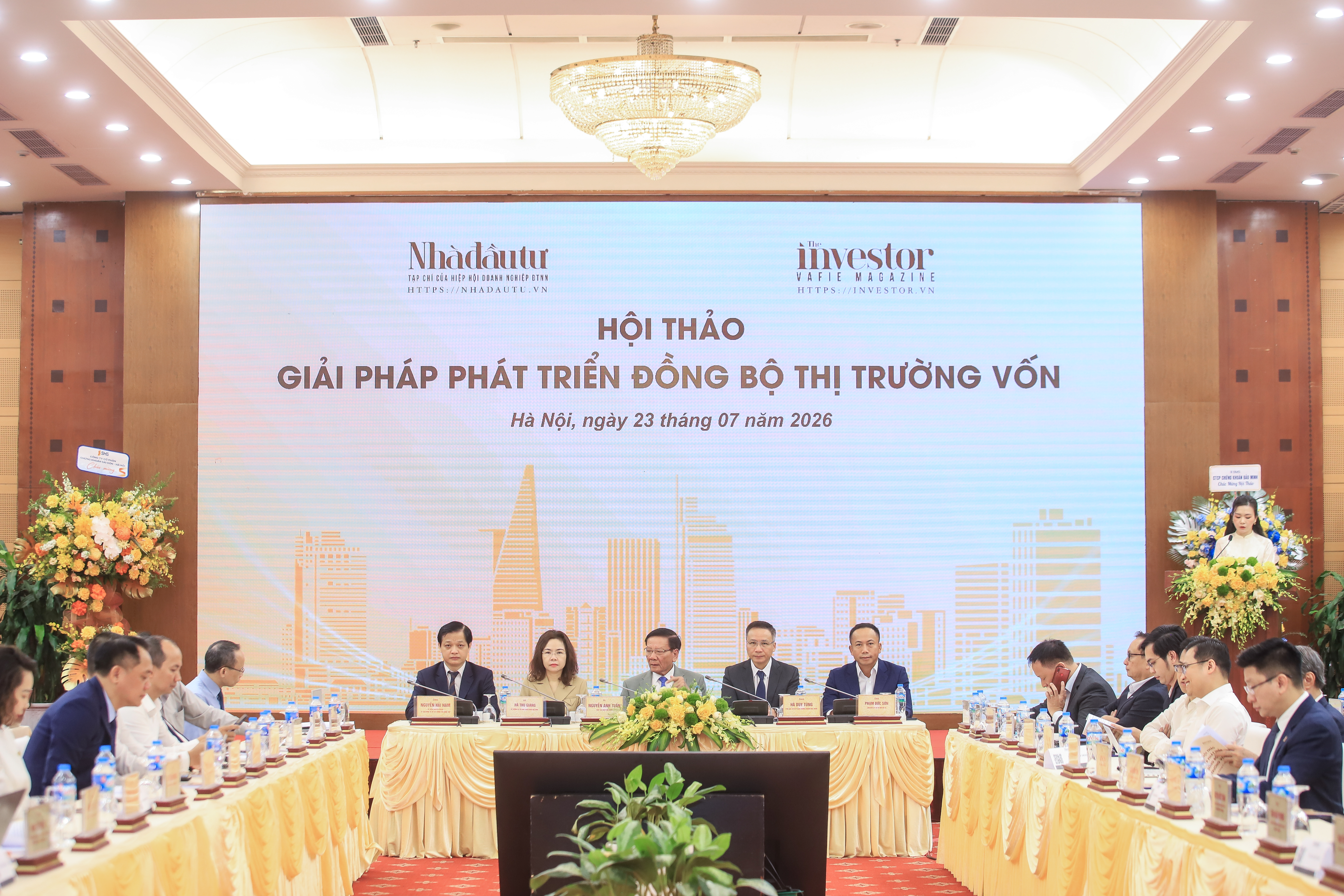 Phát triển thị trường vốn đáp ứng yêu cầu tăng trưởng kinh tế hai con số