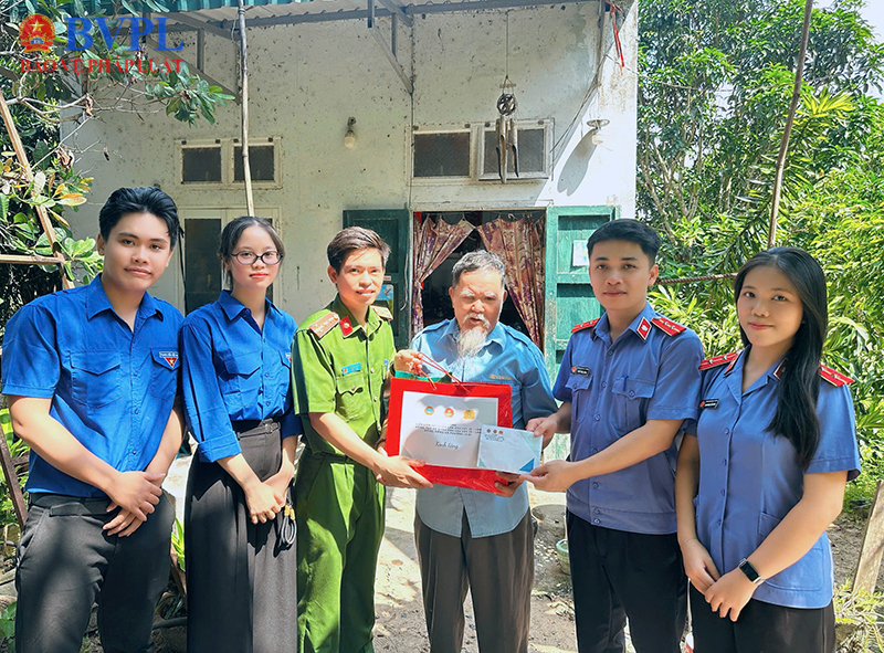 Tuổi trẻ VKSND Khu vực 15 tỉnh Lâm Đồng sôi nổi với chuỗi hoạt động tri ân và giáo dục truyền thống
