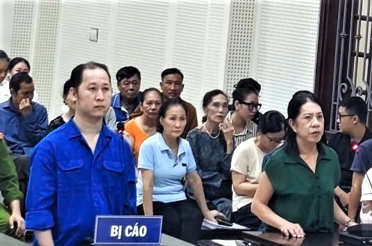 Cựu cán bộ lĩnh vực đất đai lĩnh án 30 năm tù vì chiếm đoạt gần 13,8 tỉ đồng