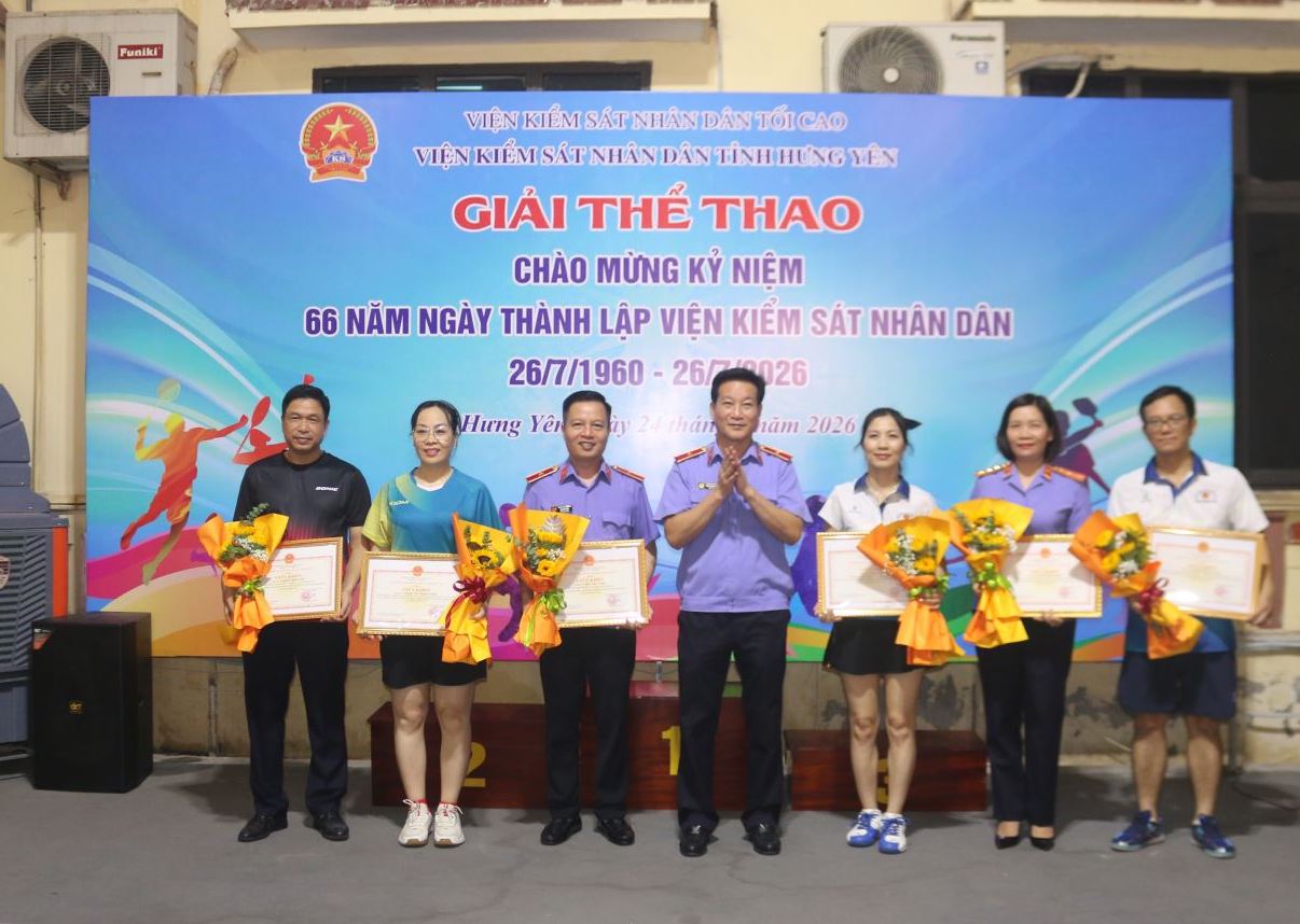 VKSND tỉnh Hưng Yên gặp mặt kỷ niệm 66 năm thành lập ngành Kiểm sát nhân dân và tổ chức giải thể thao