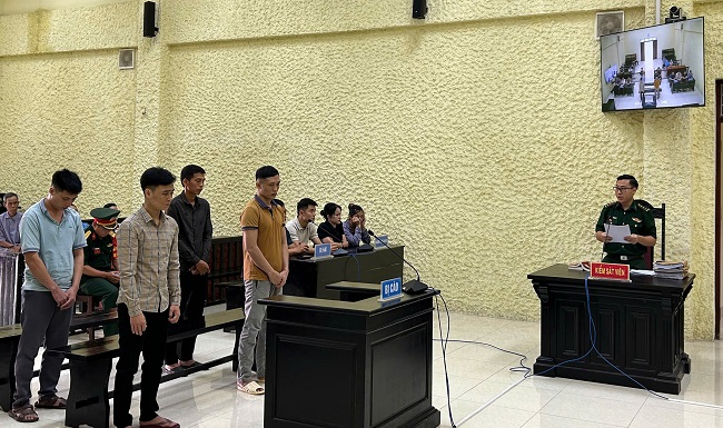 Hội đồng xét xử chấp nhận toàn bộ quan điểm truy tố của Viện kiểm sát quân sự khu vực 1 Bộ đội Biên phòng