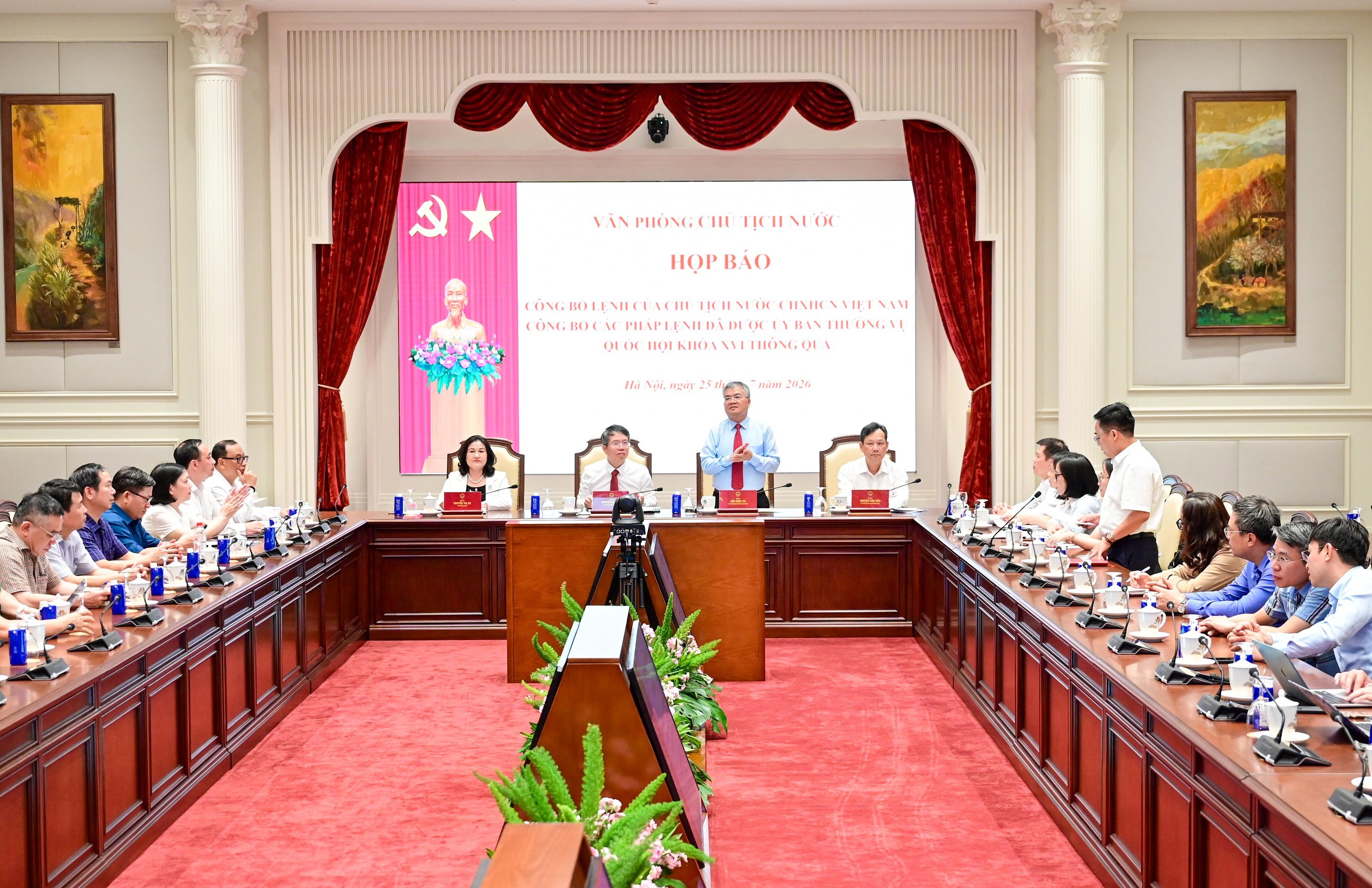 Công bố Lệnh của Chủ tịch nước về 3 Pháp lệnh
