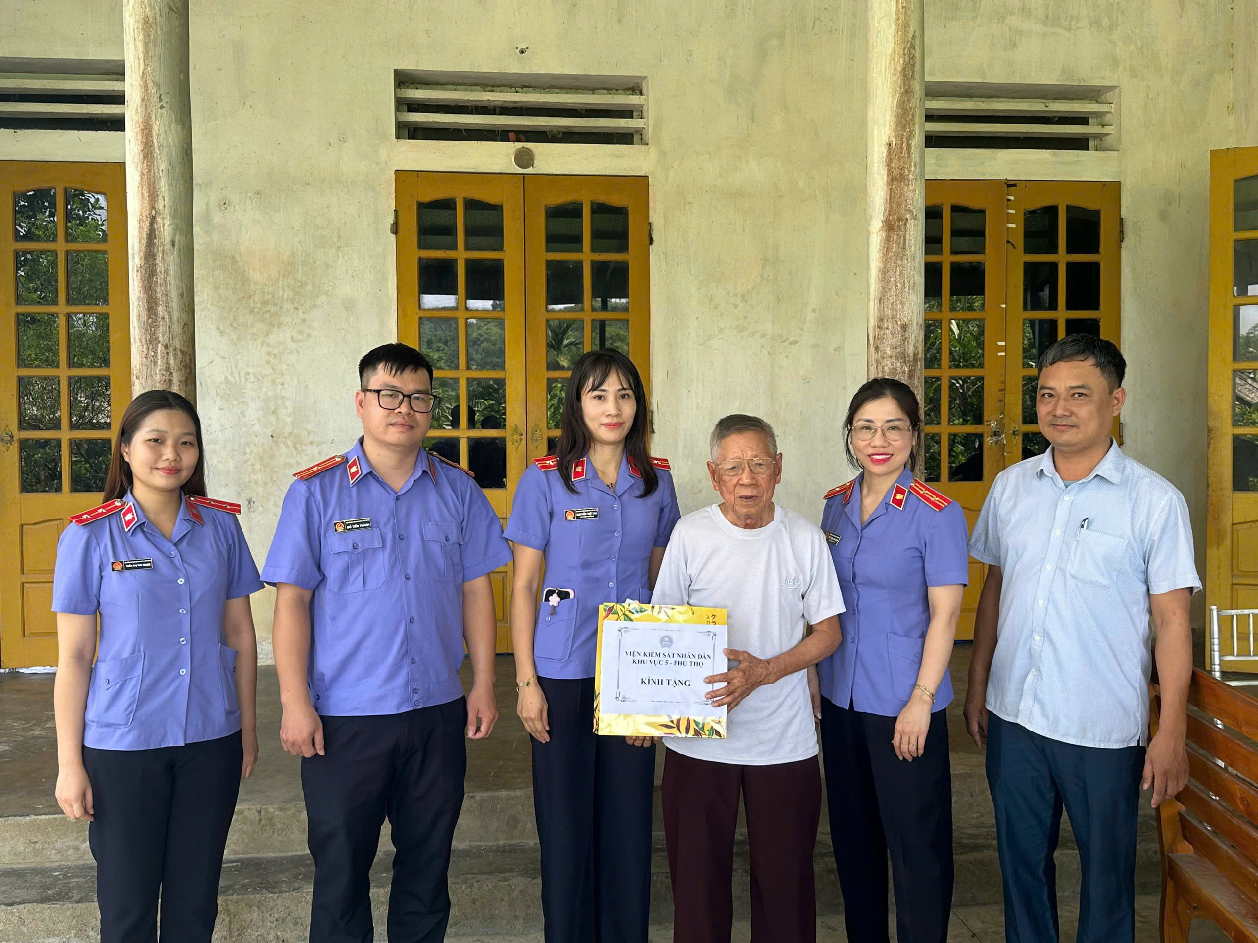 Chuỗi hoạt động giáo dục đạo lý “Uống nước nhớ nguồn” và truyền thống vẻ vang của ngành KSND