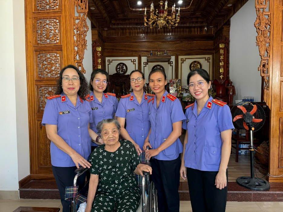 VKSND khu vực 2, TP Đà Nẵng tri ân nguyên lãnh đạo và gia đình thân nhân thương binh, liệt sĩ