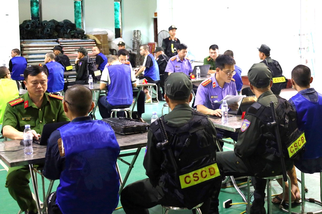VKSND tỉnh Lai Châu phối hợp phân loại, điều tra vụ lừa đảo xuyên quốc gia trên mạng