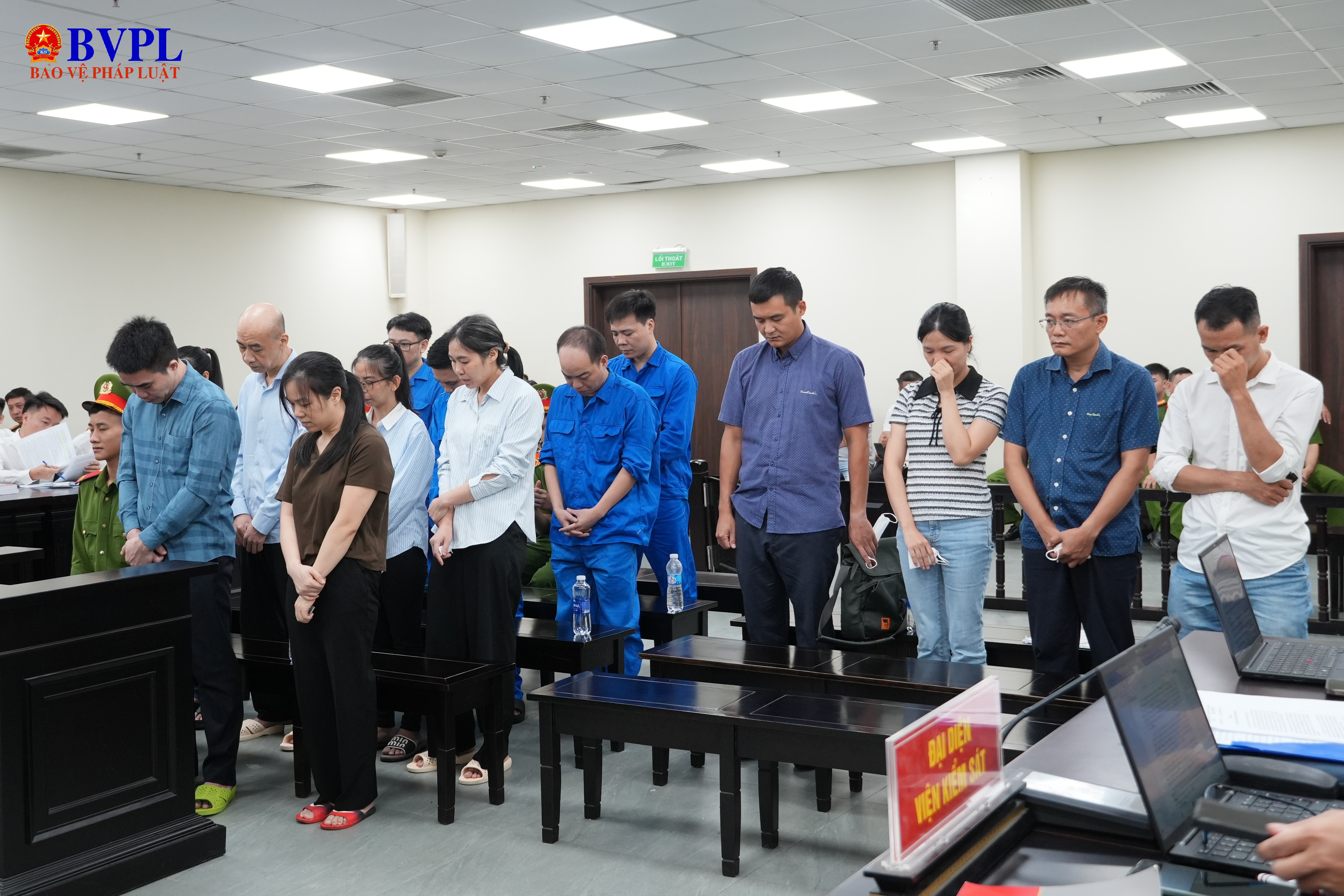 Xét xử 14 bị cáo sản xuất thực phẩm chức năng giả quy mô đặc biệt lớn tại Công ty MediPhar