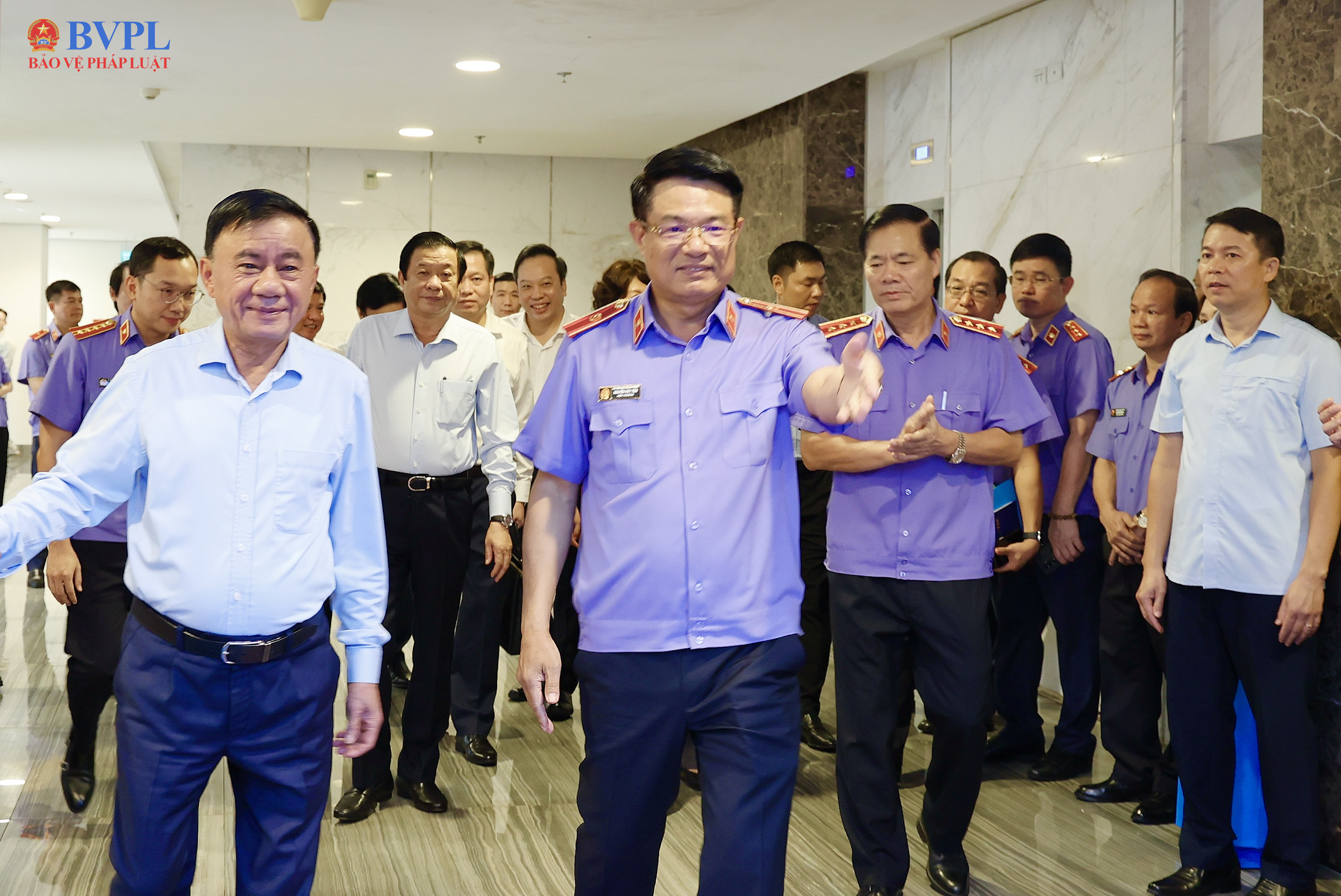 Đồng chí Trần Cẩm Tú, Thường trực Ban Bí thư làm việc với Ban Thường vụ Đảng ủy VKSND tối cao