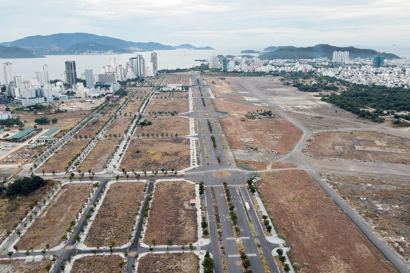 Đề nghị gỡ vướng dự án đất sân bay Nha Trang