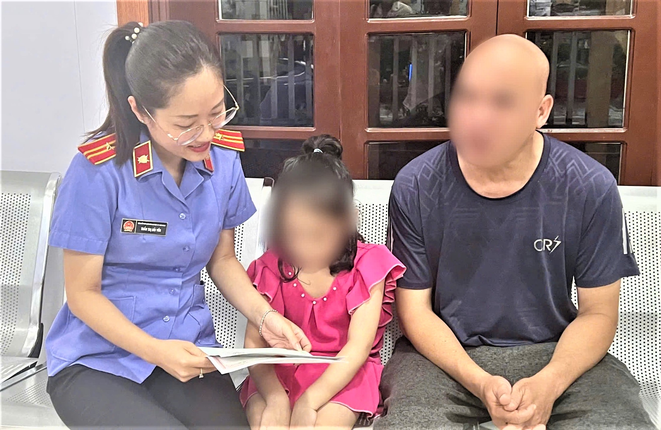 Hành trình giúp bé gái hoàn tất quyền nhân thân đầu tiên sau gần 7 năm chào đời