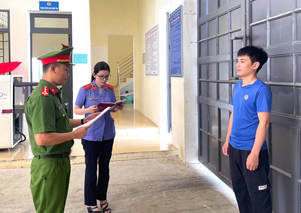 Bắt giữ đối tượng cướp giật điện thoại của học sinh sau 4 ngày gây án