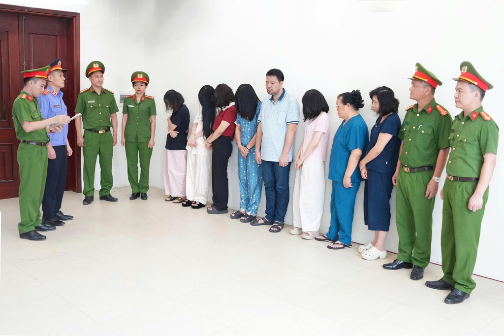 Phòng khám vẽ bệnh , thổi phồng tình trạng sức khỏe để ăn tiền