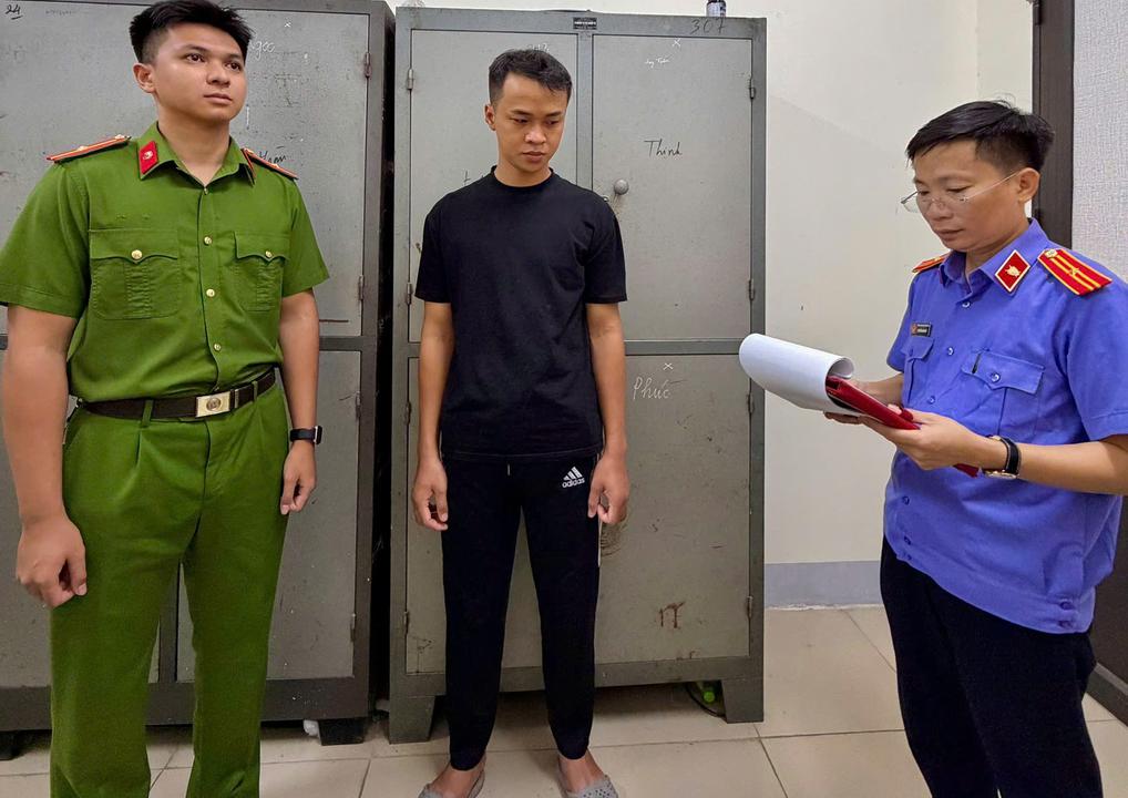 Phê chuẩn khởi tố đối tượng giả danh Công an cưỡng đoạt tài sản
