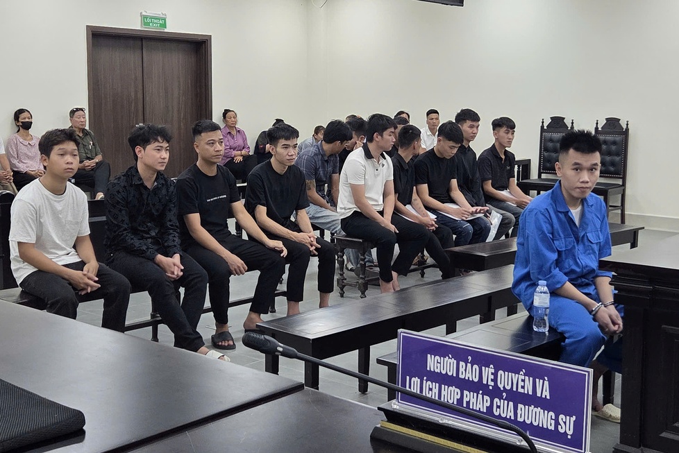 Mượn danh sư thầy bán thuốc nam lừa đảo hơn 2,8 tỉ đồng, nhóm 15 bị cáo lĩnh án