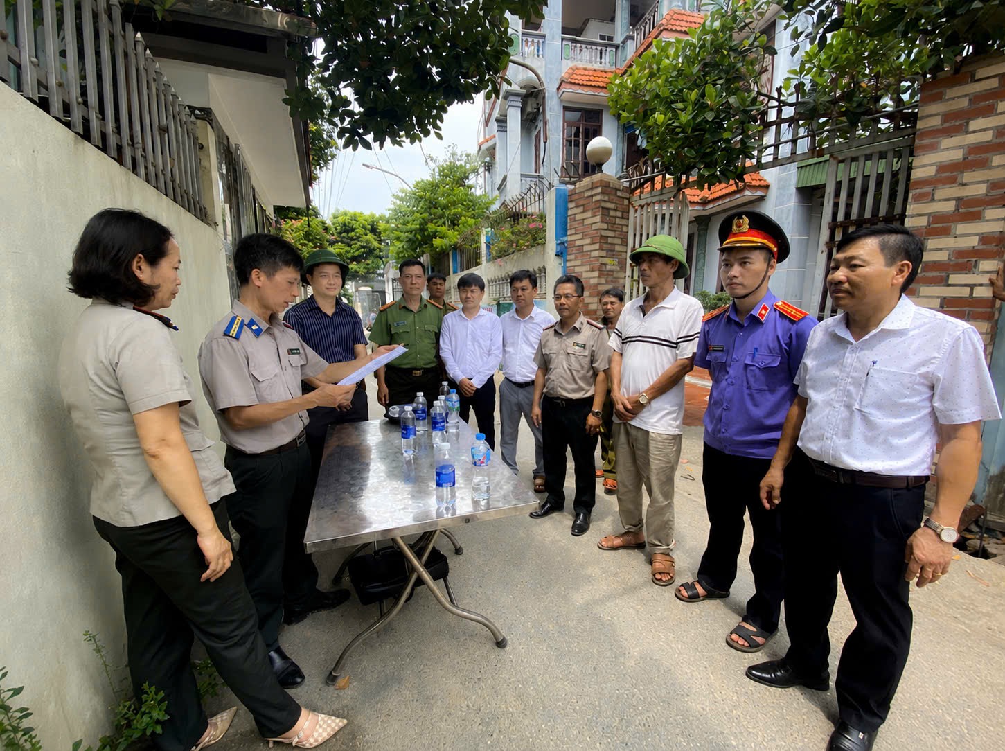 Kiểm sát việc cưỡng chế tháo gỡ tài sản và bàn giao quyền sử dụng đất