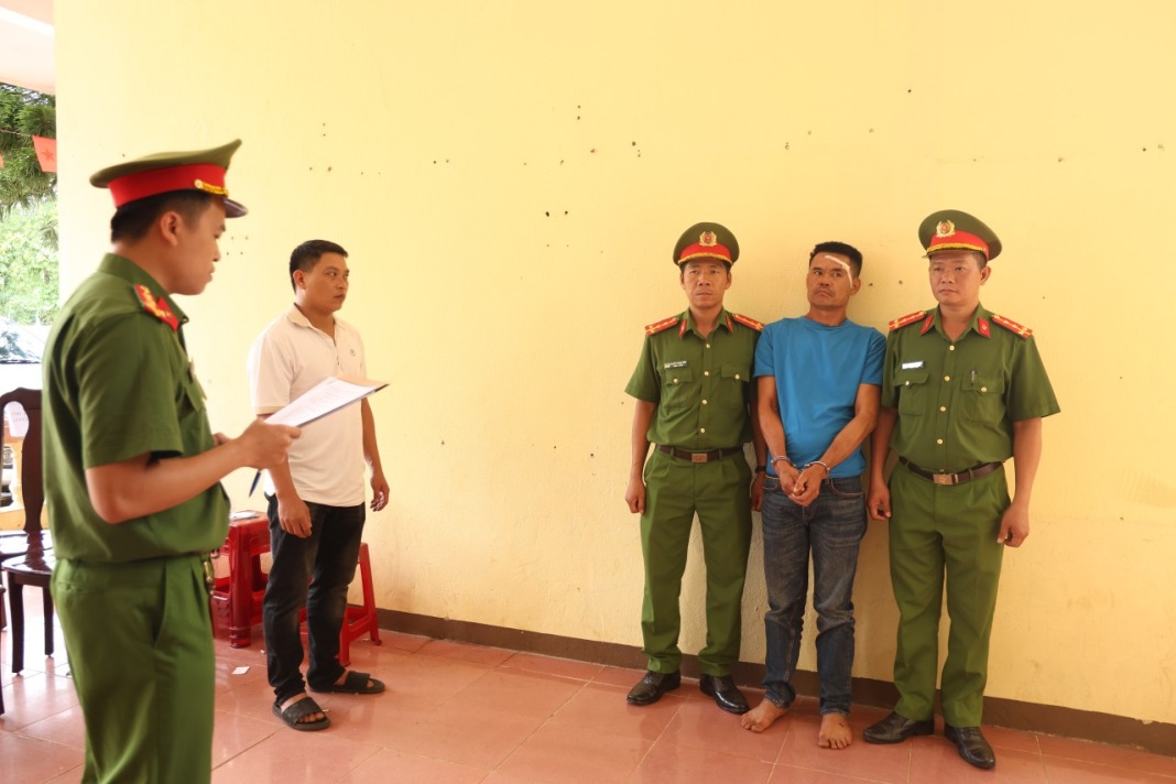 Bắt giữ đối tượng dùng dao tấn công Công an ở Quảng Trị