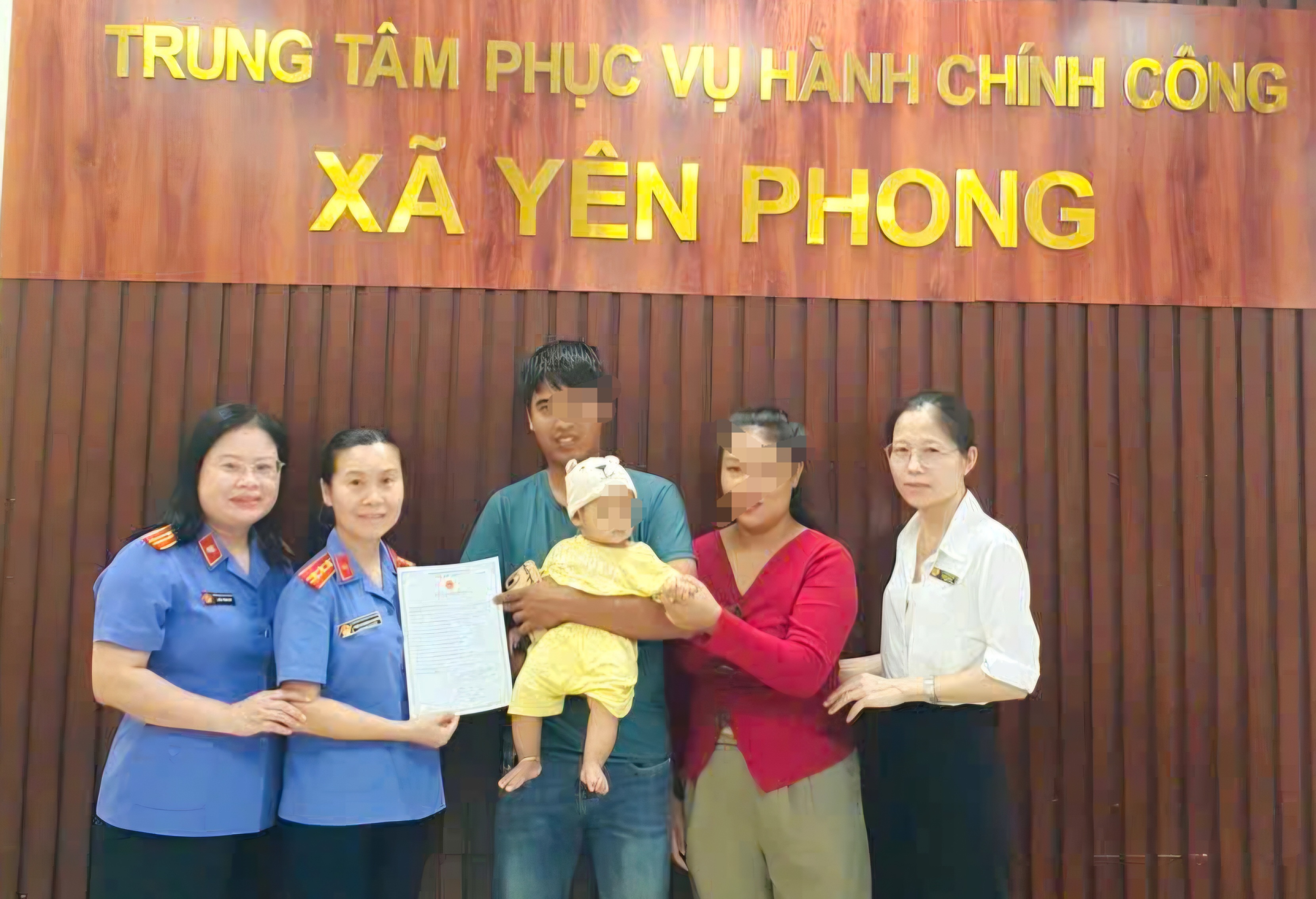 Viện Kiểm sát vào cuộc, chính quyền cấp giấy khai sinh cho hai cháu bé