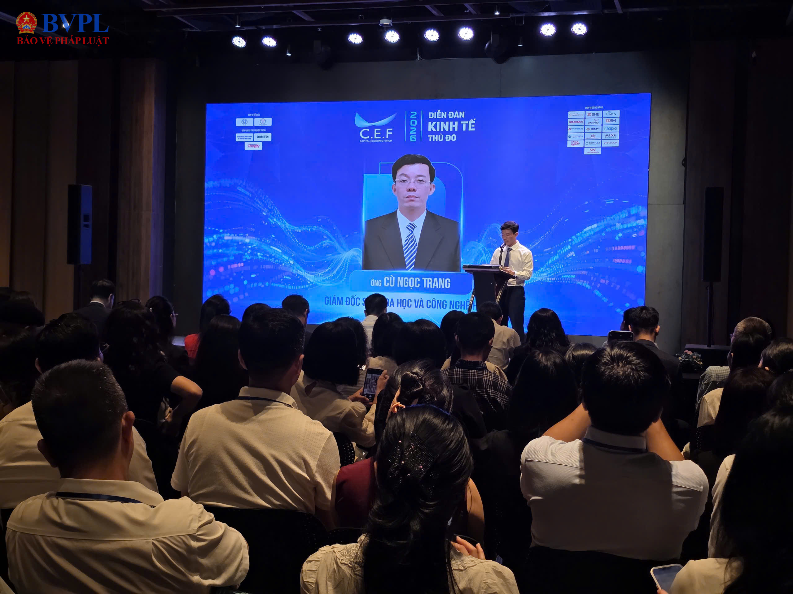 Hà Nội thúc đẩy doanh nghiệp nhỏ và vừa ứng dụng AI, thương mại điện tử để tăng trưởng