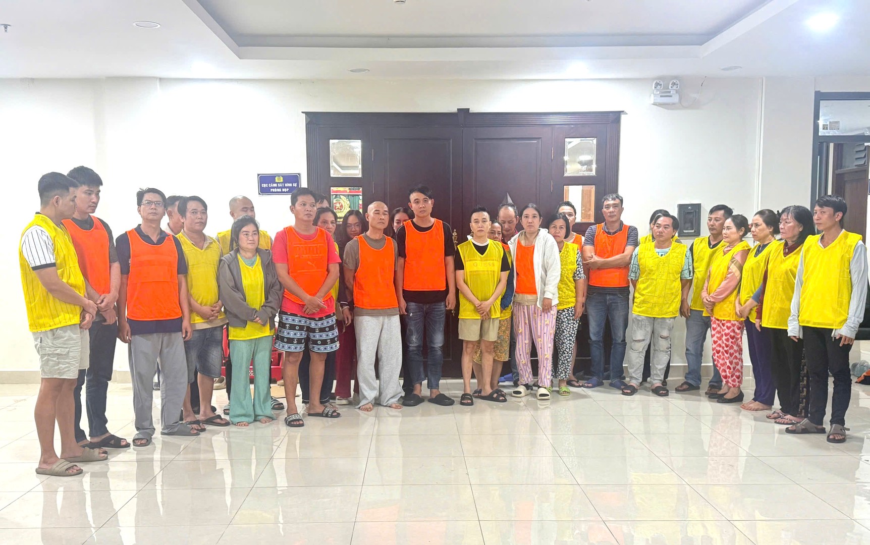 VKSND tối cao phê chuẩn khởi tố đối tượng cầm đầu và đồng phạm trong đường dây cá độ bóng đá, lô đề khủng