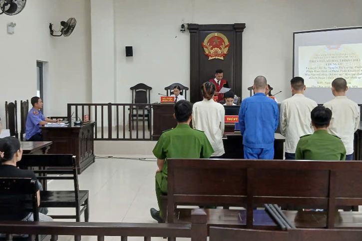 33 năm 6 tháng tù cho 4 bị cáo phạm tội mua bán trái phép ma túy