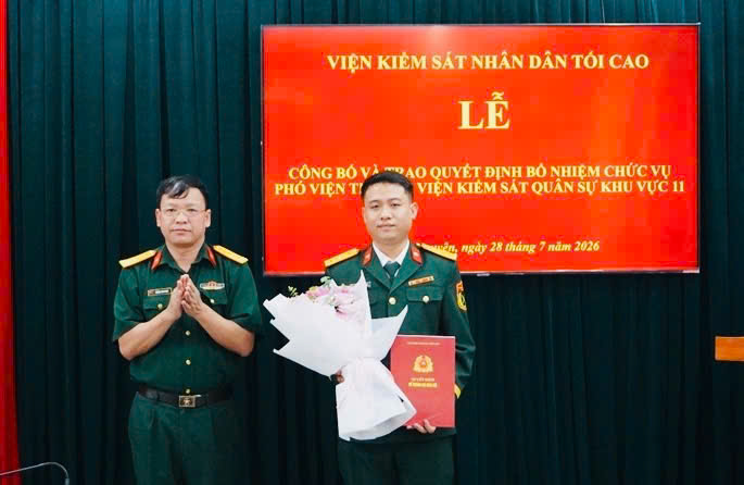 Trao quyết định bổ nhiệm Phó Viện trưởng Viện kiểm sát quân sự khu vực 11