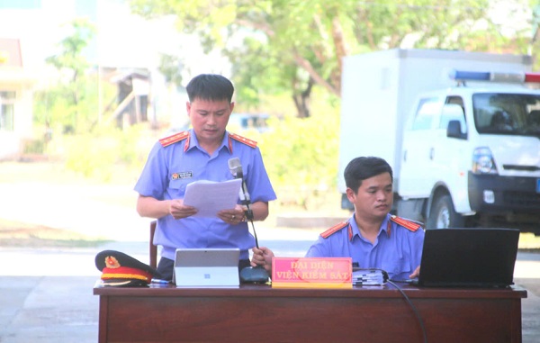 Lãnh đạo VKSND khu vực 1, tỉnh Gia Lai thực hành quyền công tố tại phiên tòa xét xử lưu động