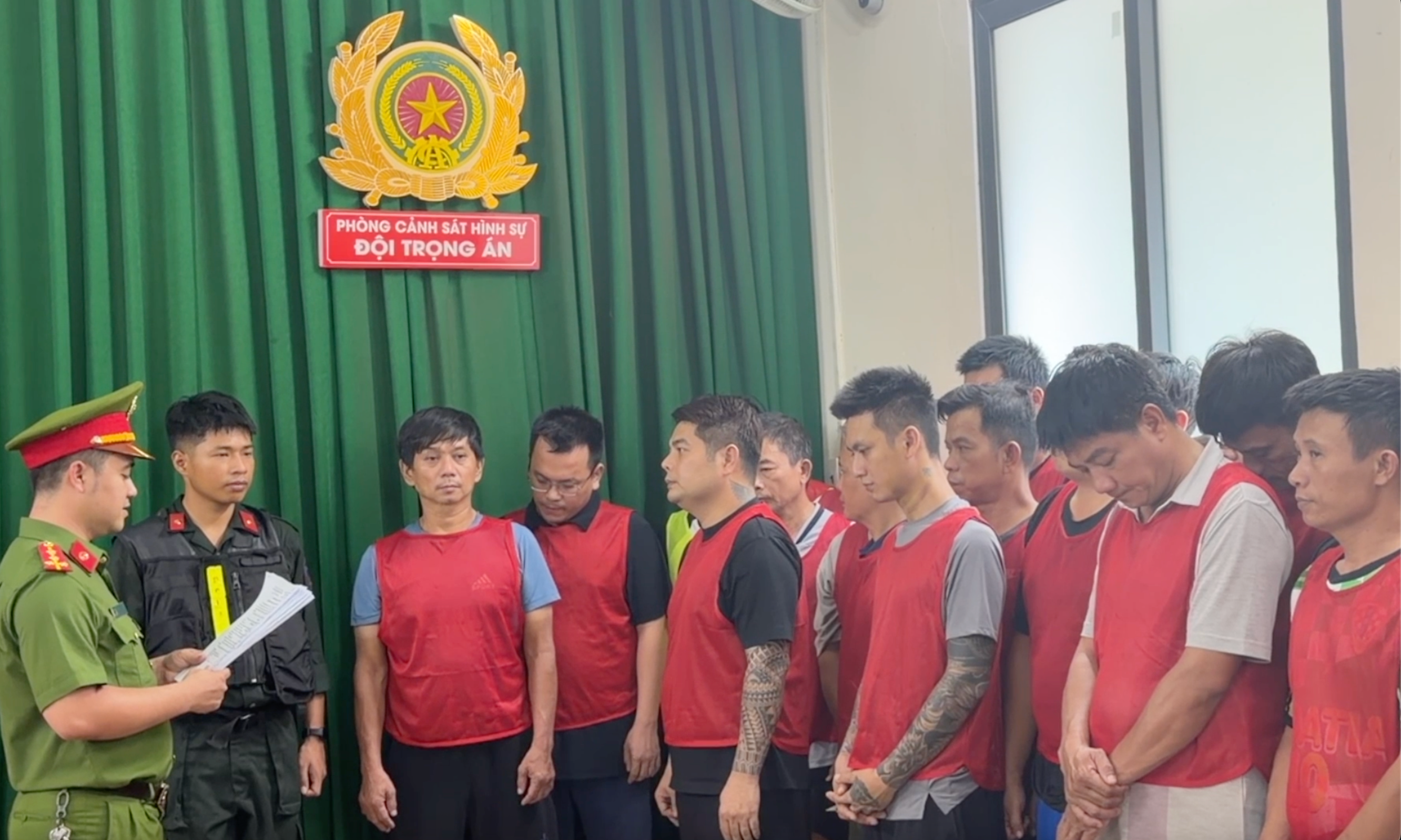 Phê chuẩn khởi tố 35 đối tượng “Tổ chức đánh bạc” và “Đánh bạc”