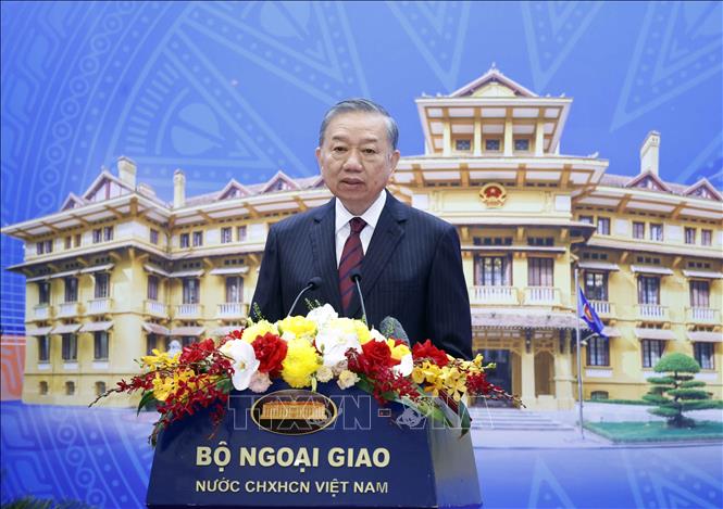 Tổng Bí thư, Chủ tịch nước Tô Lâm dự Phiên khai mạc toàn thể Hội nghị Ngoại giao lần thứ 33