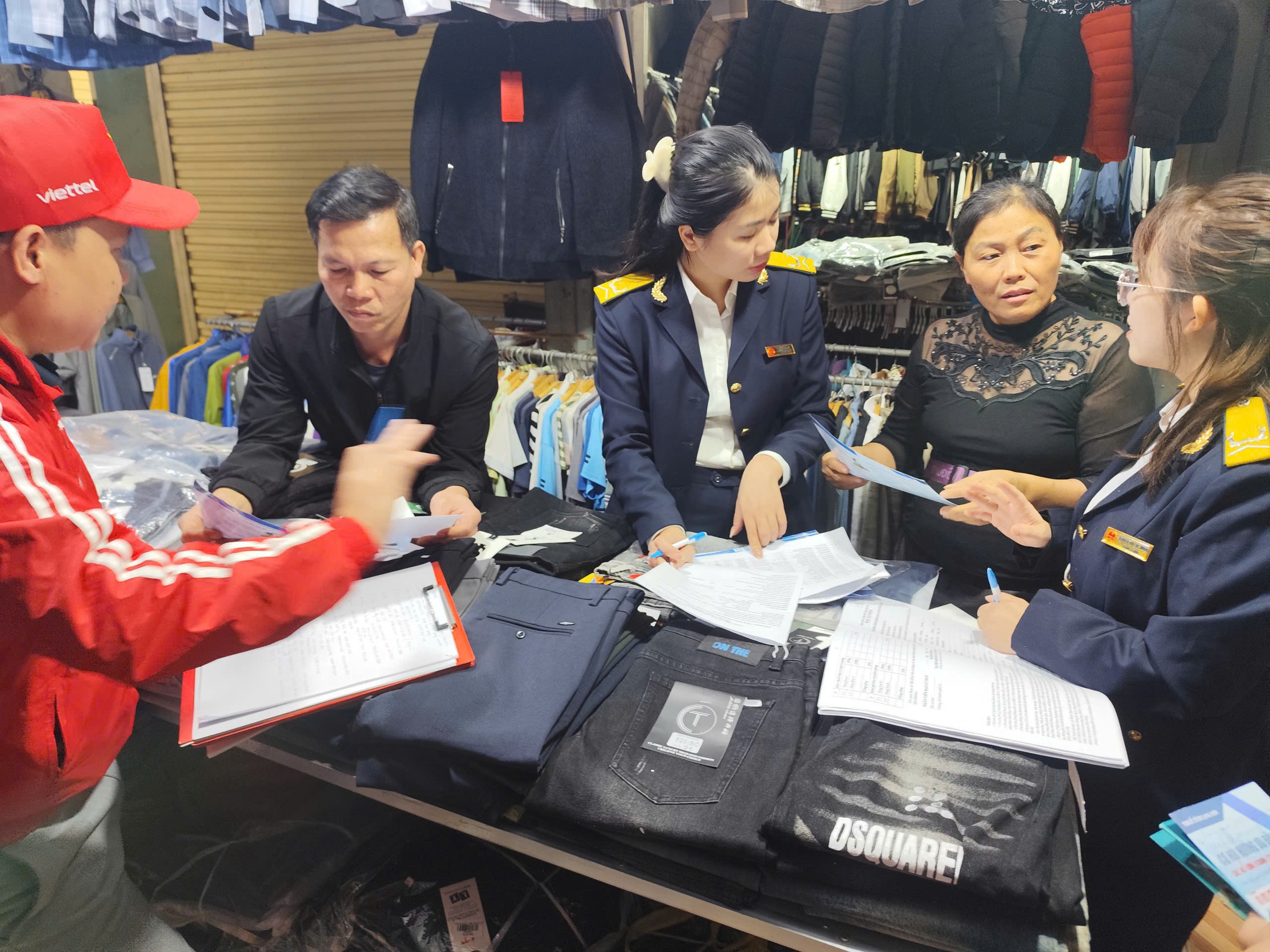 Bộ Tài chính Sổ kế toán và hóa đơn điện tử không thay thế nhau