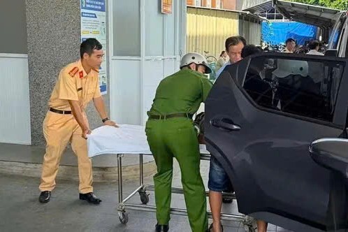 Cảnh sát giao thông Tây Ninh mở đường đưa bệnh nhân đột quỵ đến bệnh viện trong “thời gian vàng”