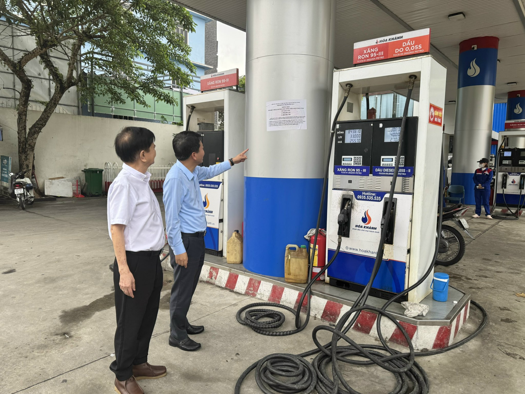 Phạt hành chính gần 1,8 tỉ đồng các vụ việc kinh doanh xăng dầu kém chất lượng