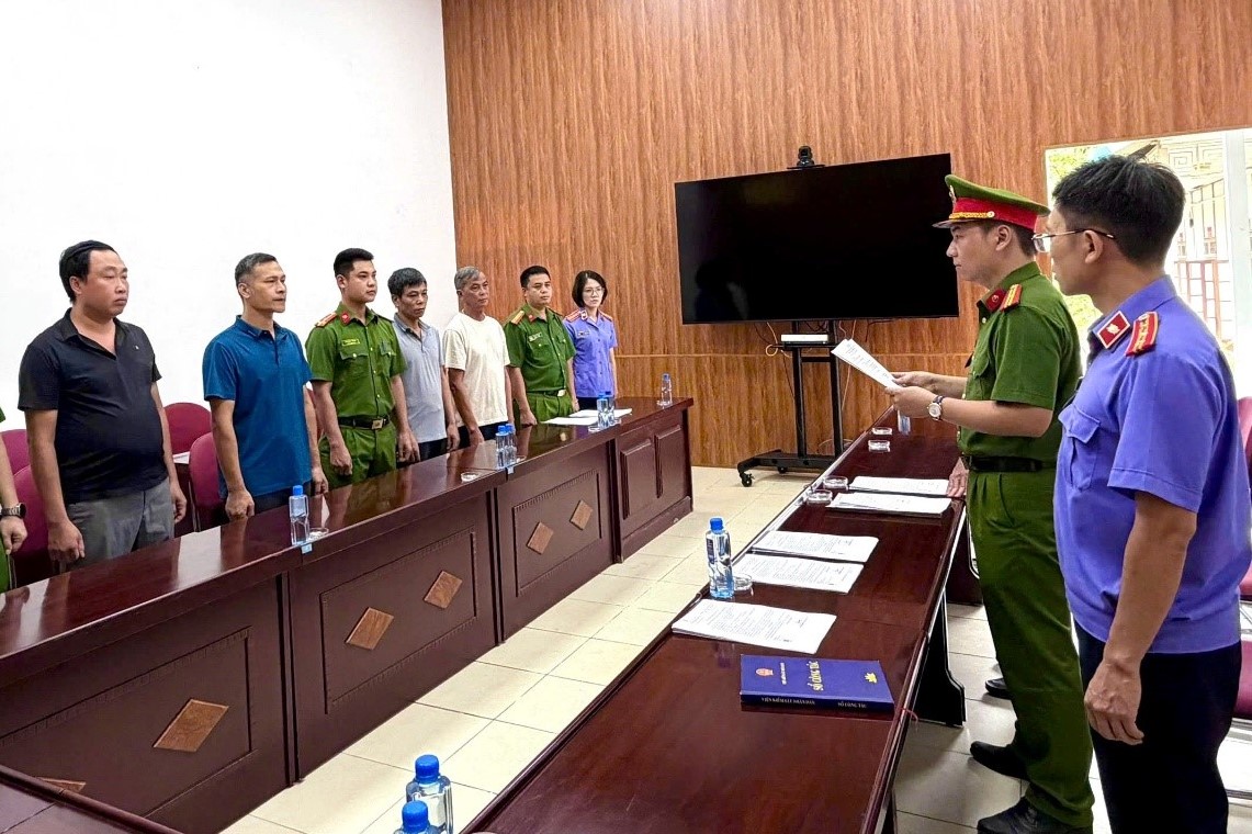 Phê chuẩn khởi tố 4 bị can trong vụ khai thác cát trái phép