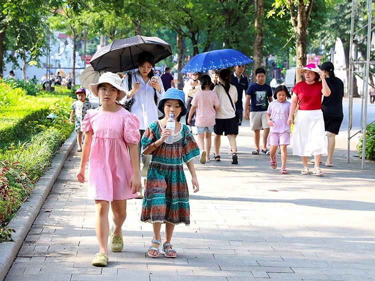 Thời tiết ngày 9 8 Bắc Bộ, Trung Bộ nắng nóng, có nơi trên 37 độ C