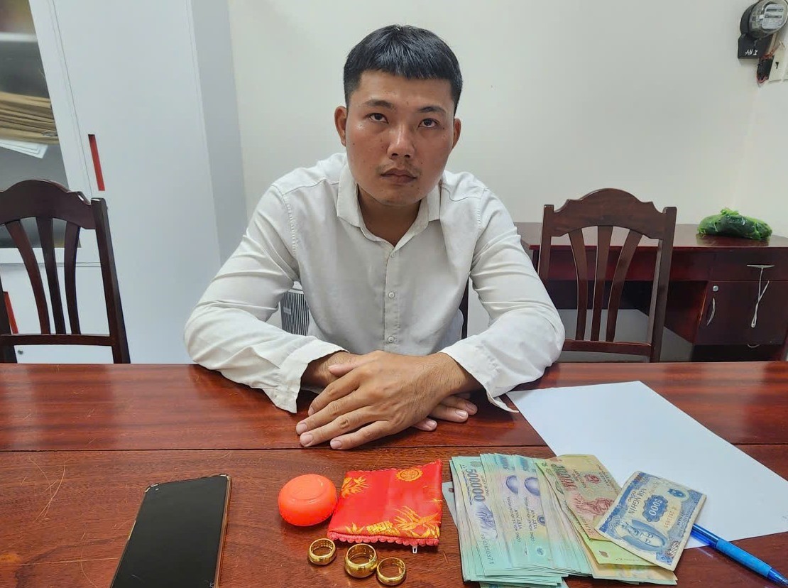 Bắt giữ đối tượng đột nhập vào chùa trộm cắp tài sản trị giá 387,5 triệu đồng