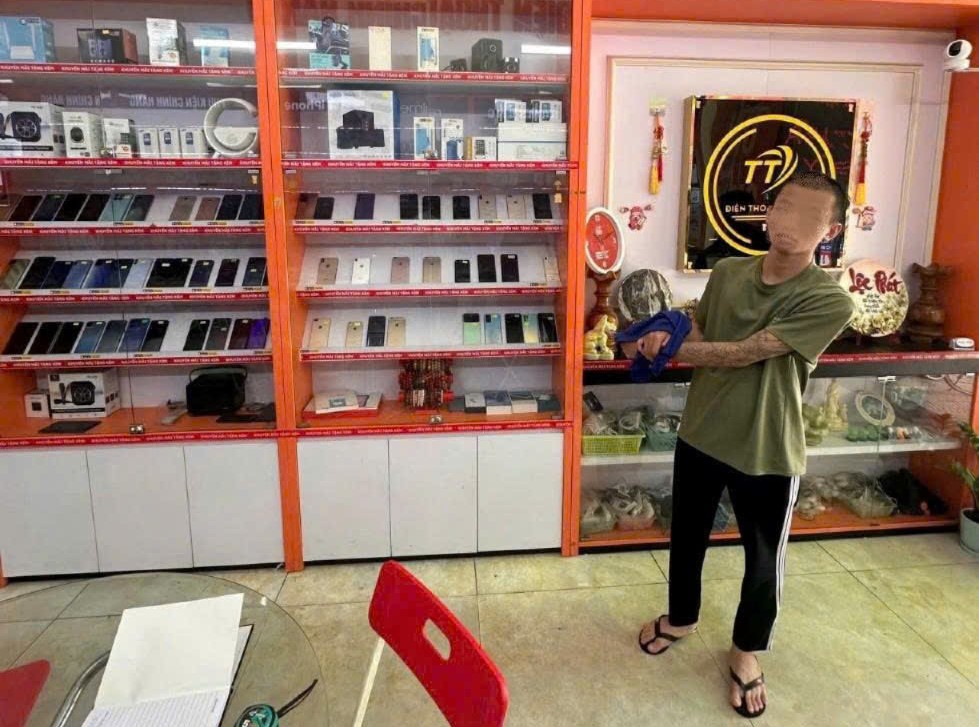 Thiếu niên 17 tuổi thực hiện 4 vụ trộm, chiếm đoạt gần 300 triệu đồng