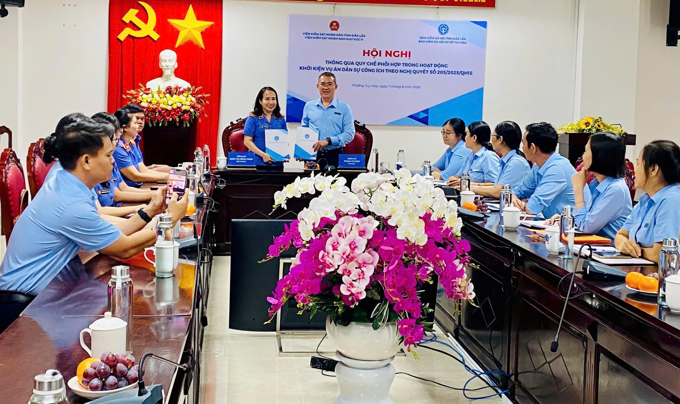 Ký Quy chế phối hợp thực hiện Nghị quyết số 205 của Quốc hội