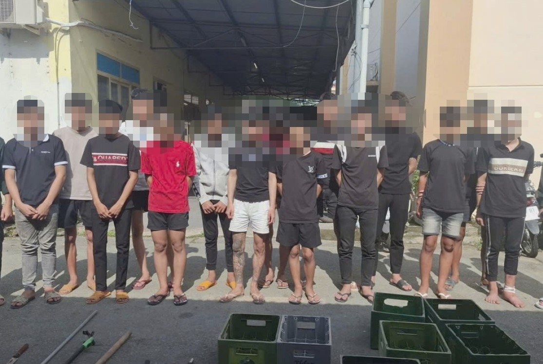 Ngăn chặn 2 nhóm thiếu niên mang hung khí đi giải quyết mâu thuẫn
