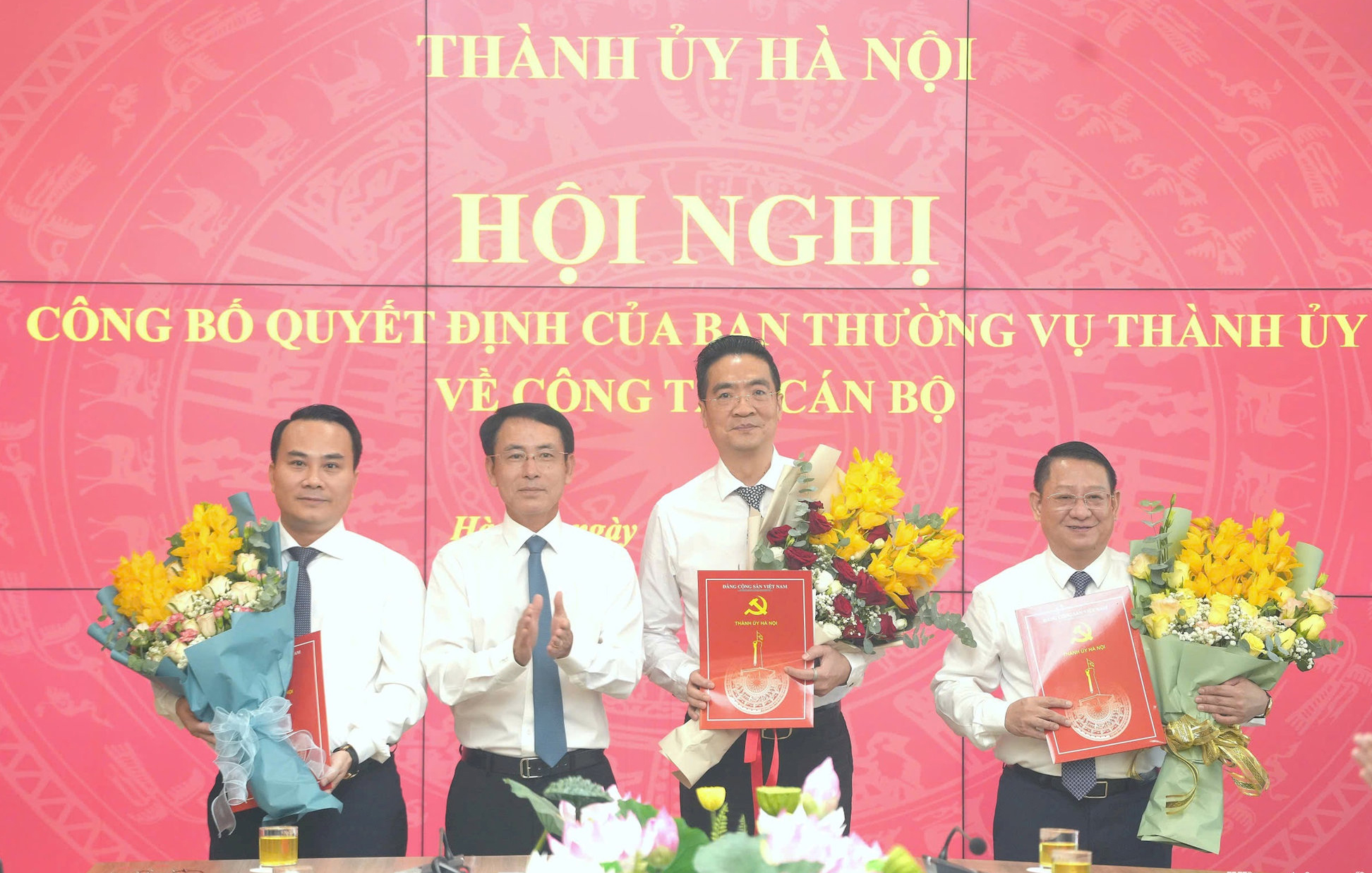 Ban Thường vụ Thành ủy Hà Nội công bố các quyết định về công tác cán bộ