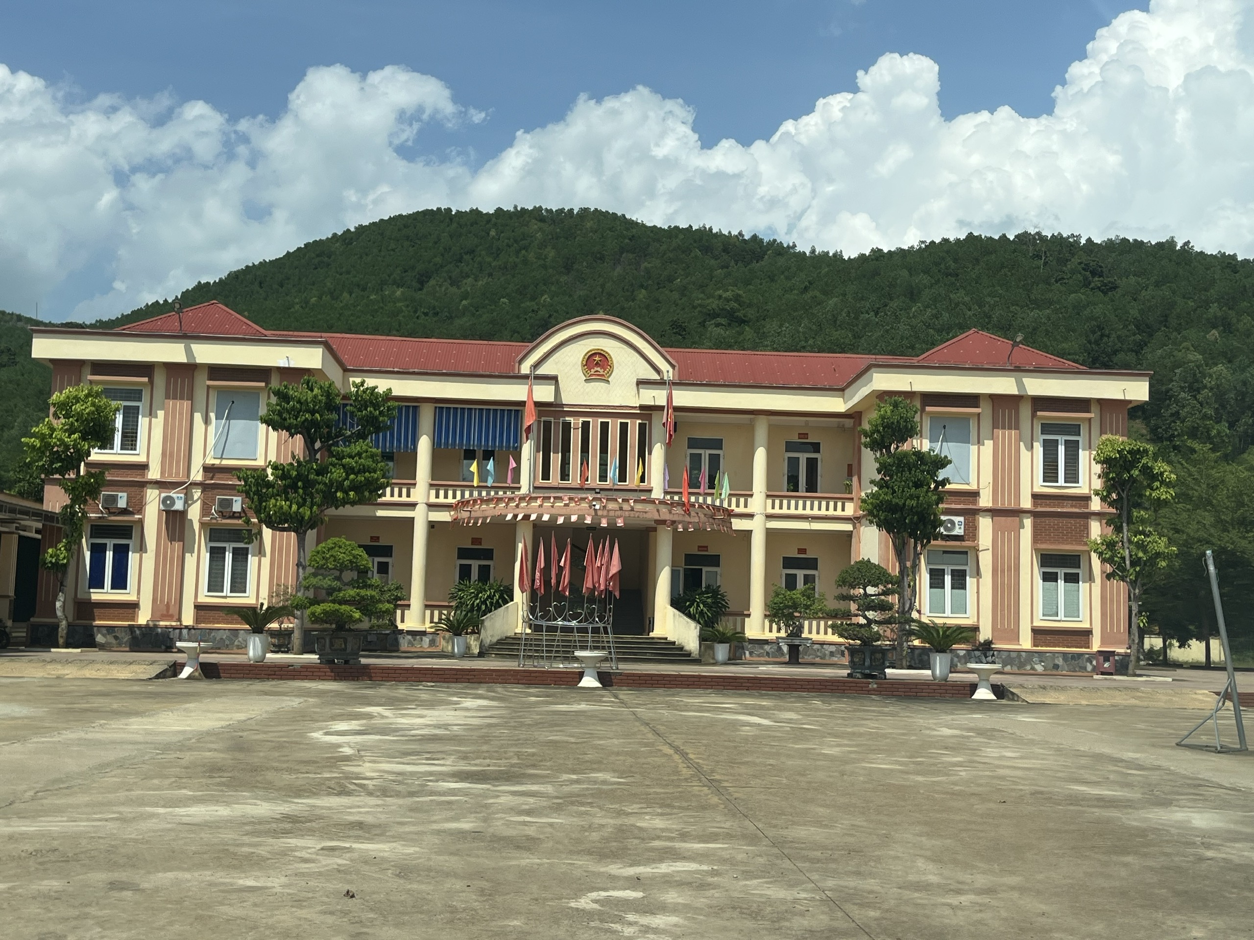 Thanh Hóa Tạm dừng loạt dự án xây mới, cải tạo trụ sở xã, phường