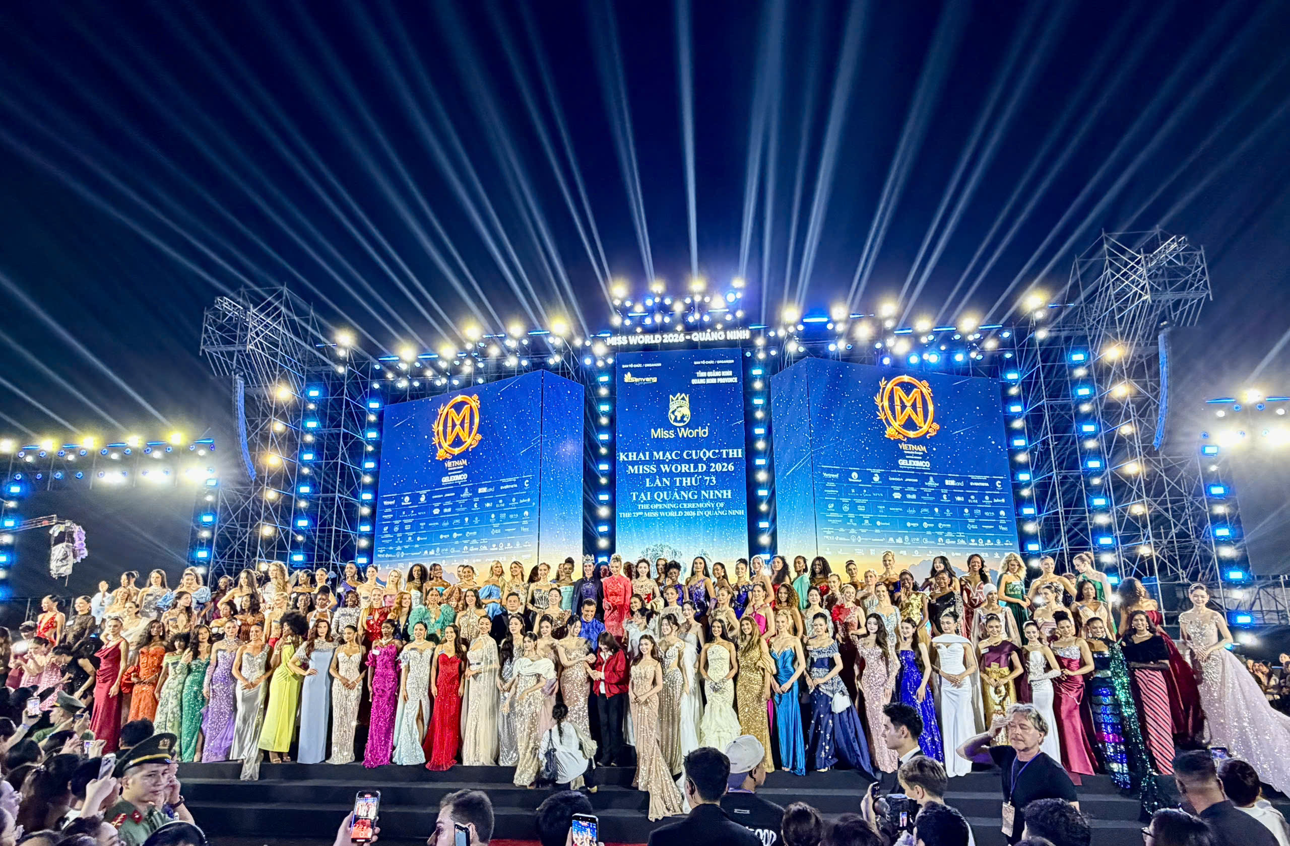 111 người đẹp thế giới hội tụ tại Quảng Ninh trong đêm khai mạc Miss World 2026