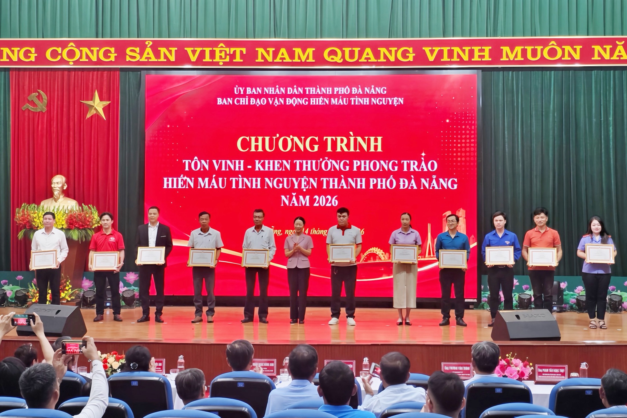 Đà Nẵng tôn vinh 580 tập thể, cá nhân điển hình phong trào hiến máu tình nguyện