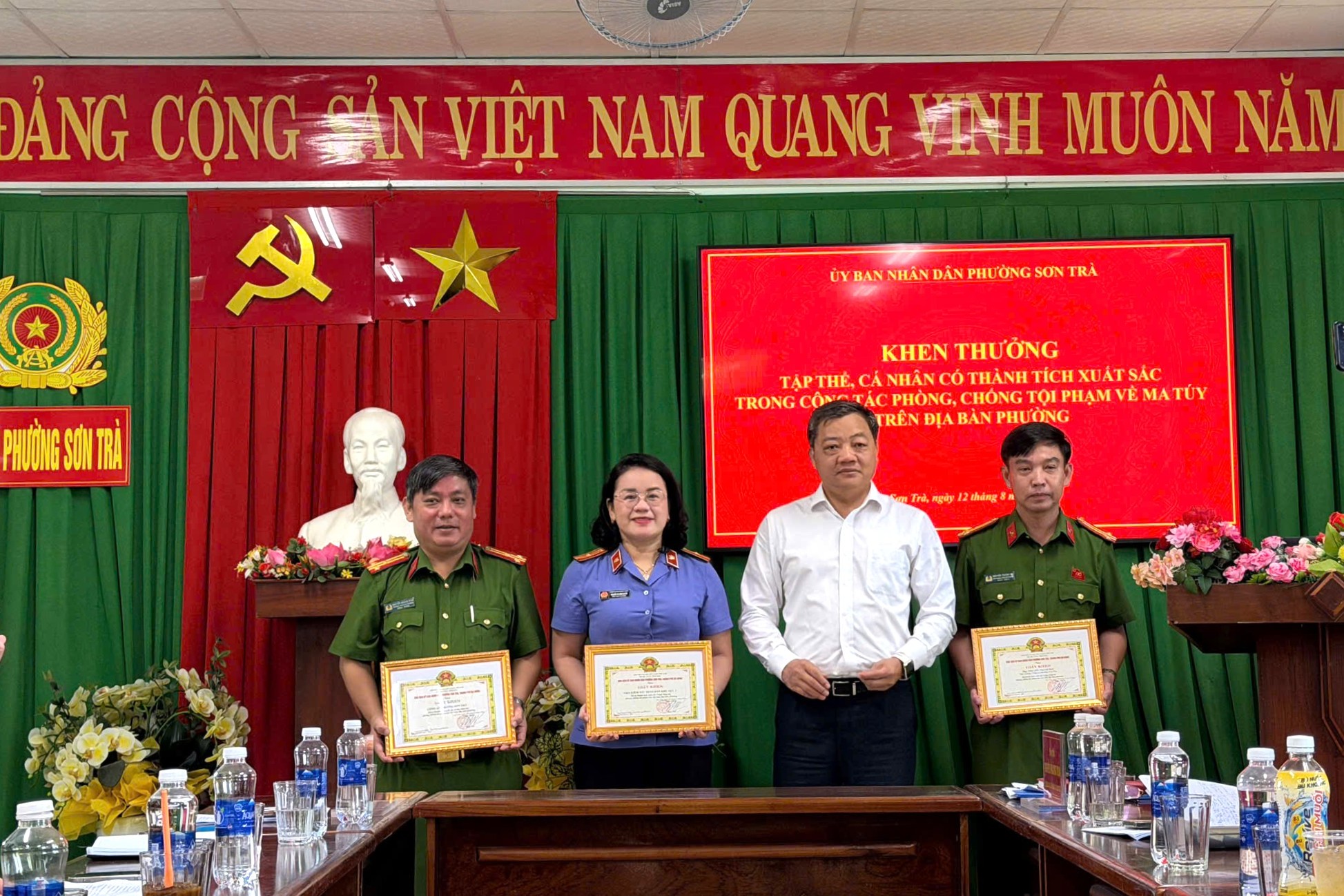 VKSND khu vực 2, TP Đà Nẵng được khen thưởng trong công tác đấu tranh phòng, chống tội phạm ma túy