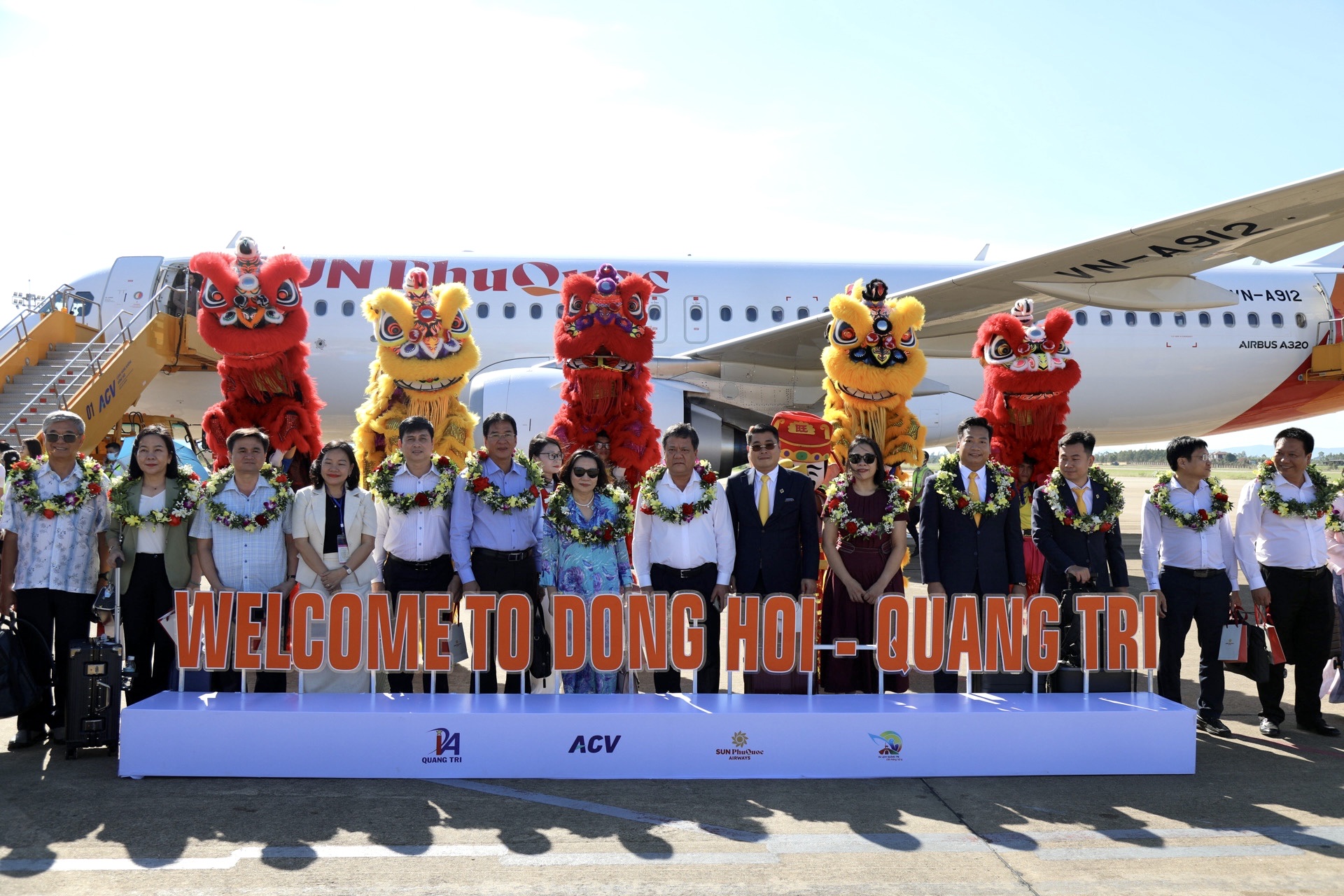 Chào đón chuyến bay đầu tiên từ Khánh Hòa đến Quảng Trị