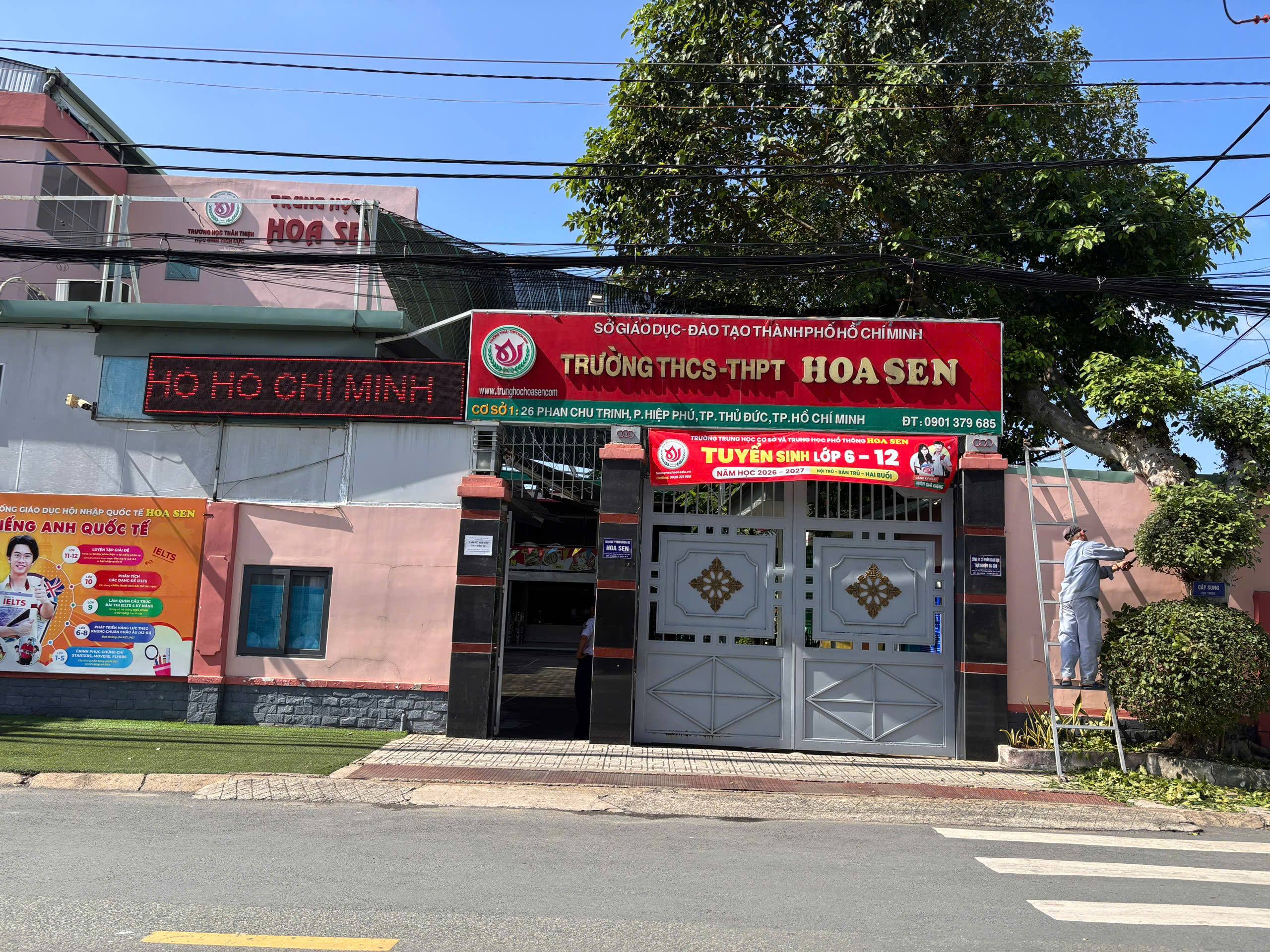 Trường THCS và THPT Hoa Sen chưa được giao chỉ tiêu vẫn tuyển sinh rầm rộ