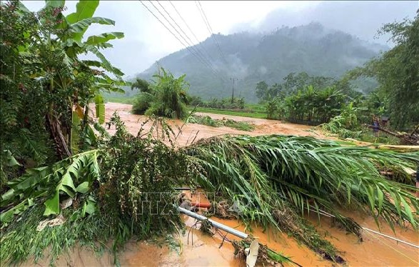 Thủ tướng yêu cầu chủ động ứng phó nguy cơ mưa lớn, lũ ống, lũ quét, sạt lở đất