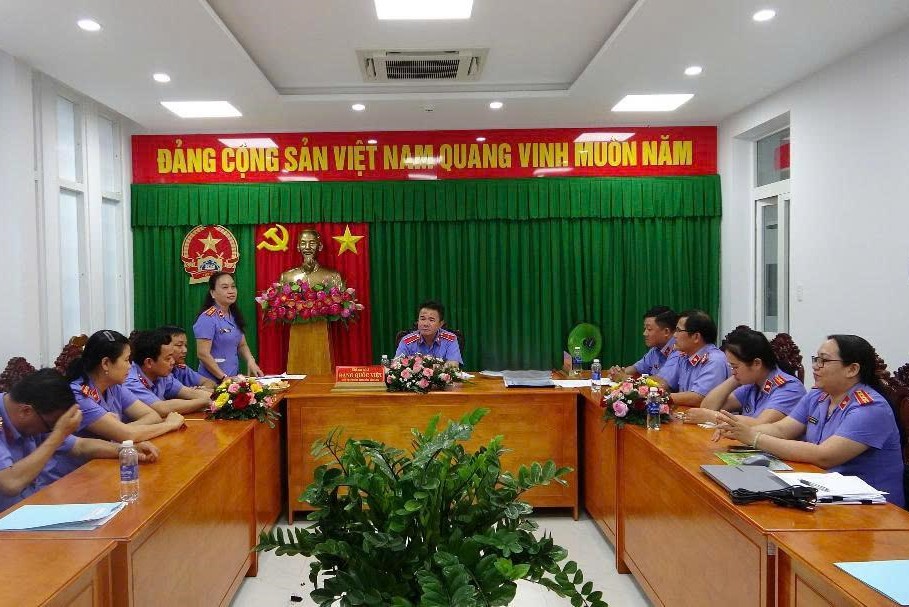 VKSND tỉnh Vĩnh Long kiểm tra công tác tại VKSND khu vực 11
