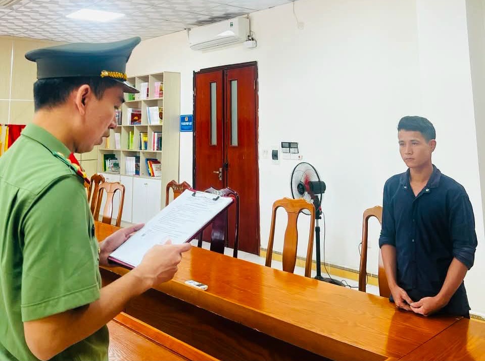 Phê chuẩn khởi tố đối tượng tàng trữ trái phép vũ khí quân dụng