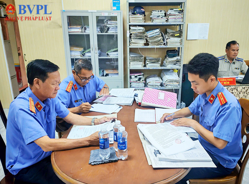 VKSND khu vực 8, TP Cần Thơ trực tiếp kiểm sát công tác quản lý vật chứng