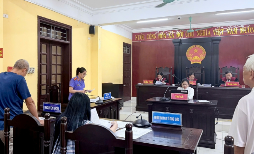 Viện kiểm sát phối hợp tổ chức phiên tòa dân sự phức tạp, điển hình ở địa phương