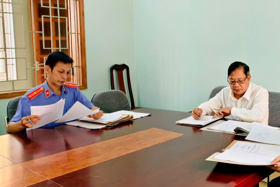 VKSND khu vực 8, Quảng Ngãi kiểm sát xét rút ngắn thời gian thử thách án treo