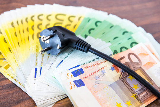 Italy Trên 2,9 triệu người sập bẫy lừa đảo hóa đơn điện